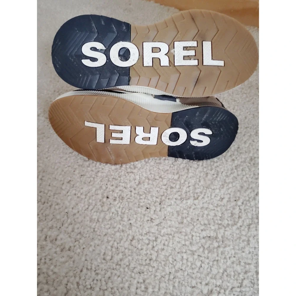 SOREL Out N About IV Classic Kids Boots Taffy/Black Waterproof Hand Crafted 2Y
